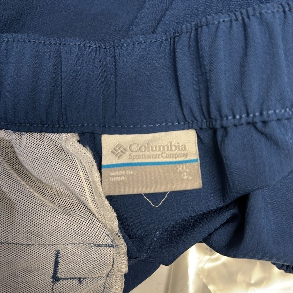 Columbia Dark Blue Pull On Elastic Waist Women's XL Shorts - Picture 5 of 5